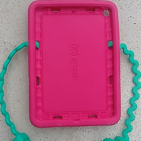 Speck ipad case Boxing case - Picture 3 of 4